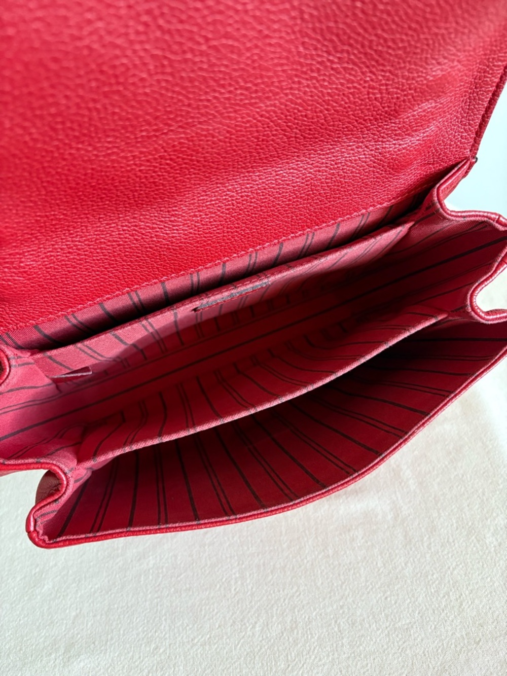 Louis Vuitton Empreinte Pochette Metis - Cherry - Picture 9 of 16